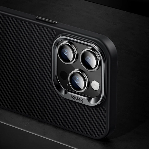 Apple iPhone 15 Kılıf Karbon Fiber Magsafe Şarj Özellikli Benks Hybrid ArmorPro 600D Kevlar Kapak - Siyah