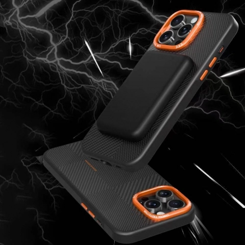 Apple iPhone 15 Pro (6.1) Kılıf Magsafe Şarj Özellikli Karbon Fiber Görünümlü Kamp Kapak - Turuncu