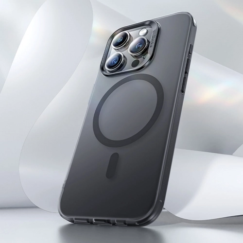 Apple iPhone 15 Pro Max Kılıf Magsafe Şarj Özellikli Benks Lucid Armor Kapak - Siyah