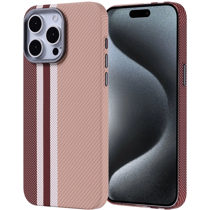 Apple iPhone 15 Pro Max (6.7) Kılıf Magsafe Şarj Özellikli Karbon Fiber Görünümlü Zore Nekst Kapak - Gold