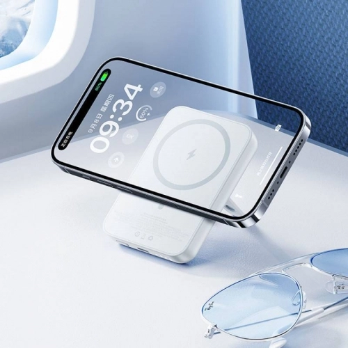 Benks MP09 Magsafe Magnetik Standlı İnce Tasarımlı Powerbank 6000mAh - Beyaz