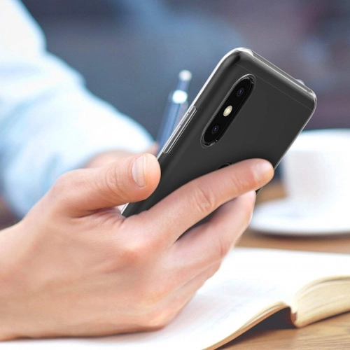 Xiaomi Mi A2 Lite Kılıf Ultra İnce Kaliteli Esnek Silikon 0.2mm - Şeffaf