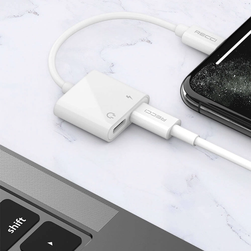 Recci RDS-A01 Lightning 2in1 Şarj ve Ses Adaptörü - Beyaz
