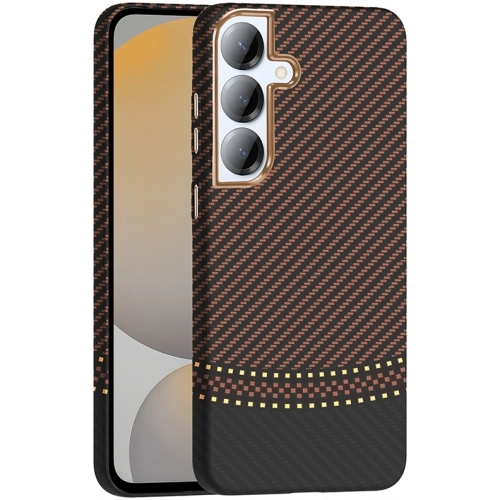 Samsung Galaxy S24 ile Uyumlu Kılıf MagSafe Şarj Özellikli Karbon Fiber Görünümlü Gros Kapak - Gold-Siyah