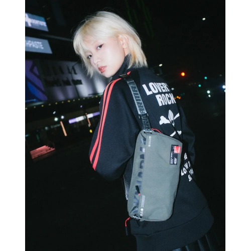 Skinarma Crossbody Fardel Çapraz Sırt Çantası - Siyah