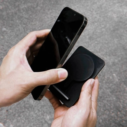 SkinArma Kira Kobai Taşınabilir Wireless Şarj ve PD Hızlı Şarj Özellikli Powerbank 15W 5000mAh